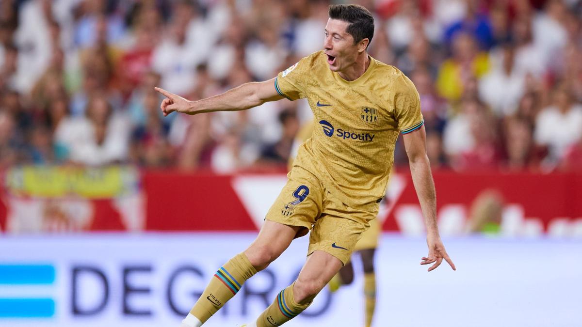 Barcelona striker Robert Lewandowski
